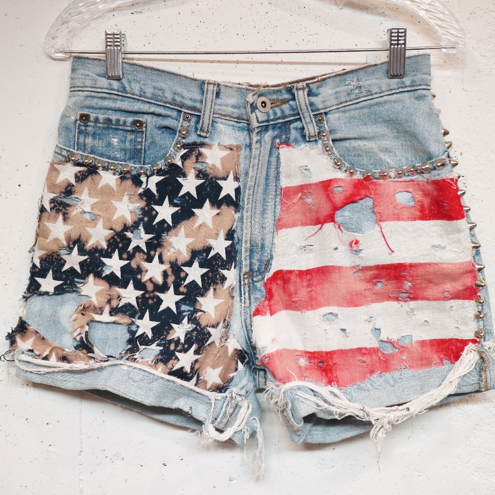 VTG 90s American Eagle festival denim shorts